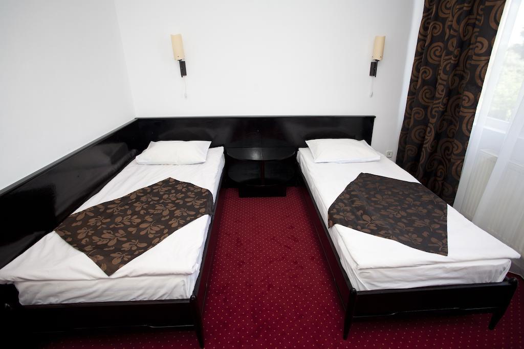 Hotel Terra Oradea Ngoại thất bức ảnh