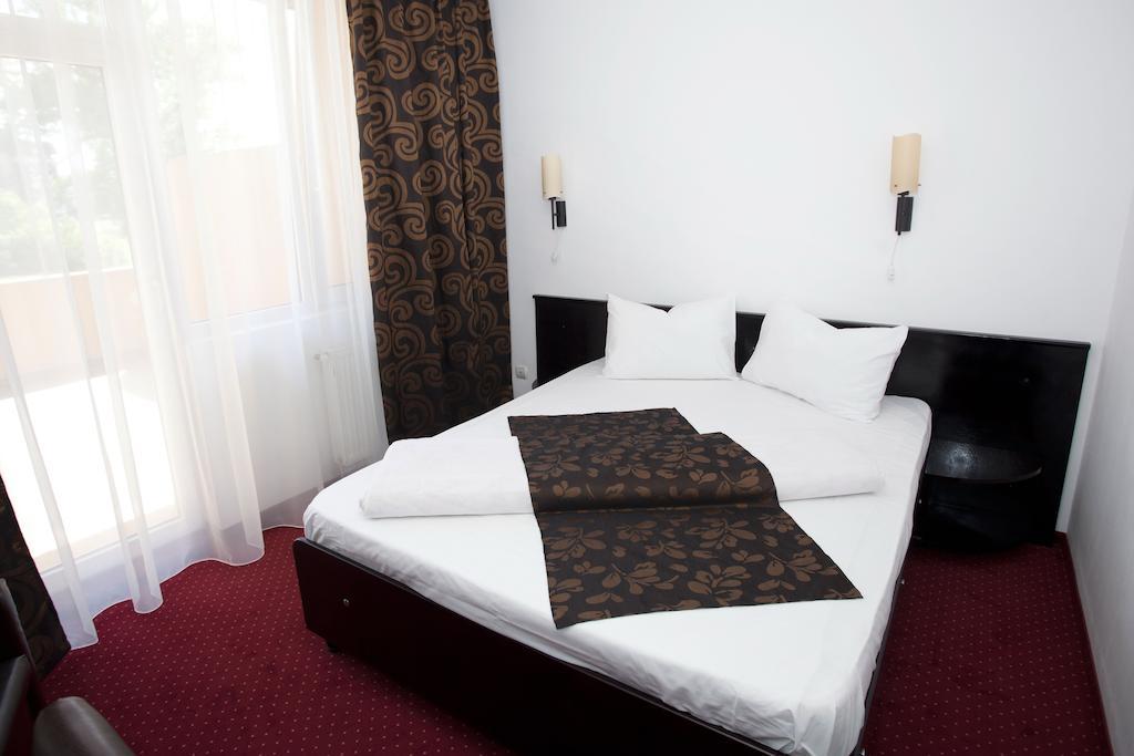 Hotel Terra Oradea Ngoại thất bức ảnh