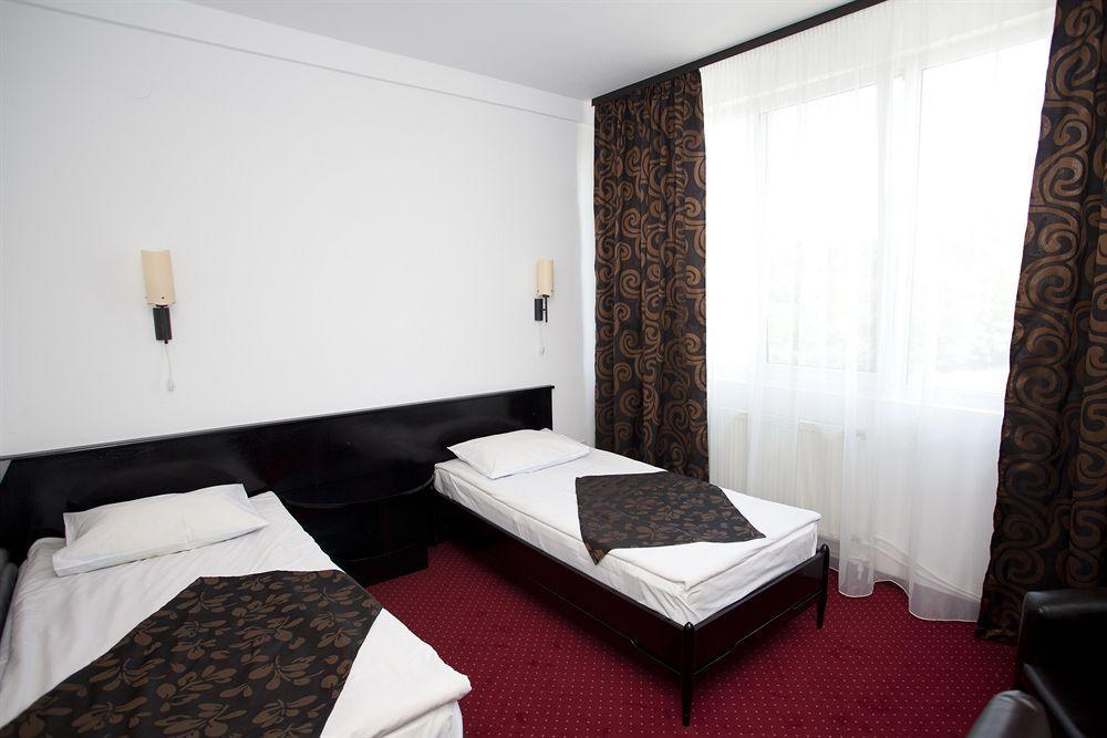 Hotel Terra Oradea Ngoại thất bức ảnh