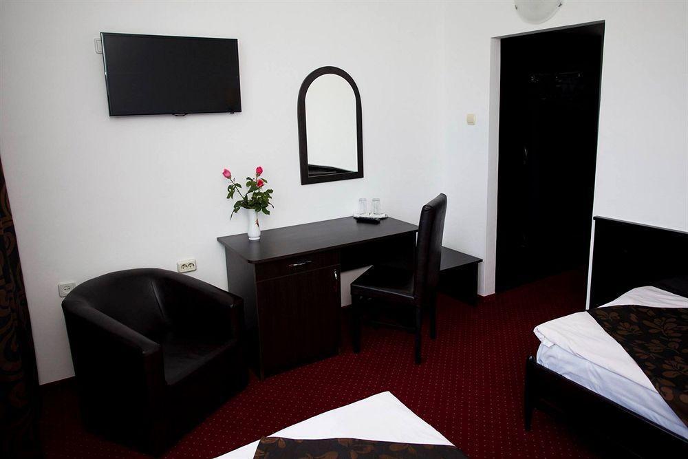 Hotel Terra Oradea Ngoại thất bức ảnh