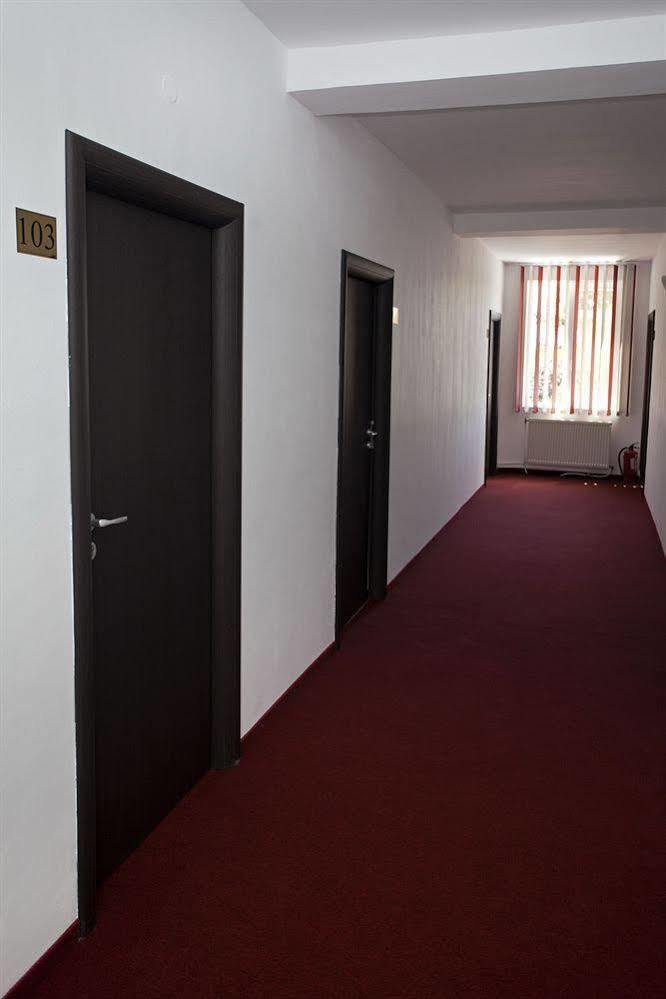 Hotel Terra Oradea Ngoại thất bức ảnh