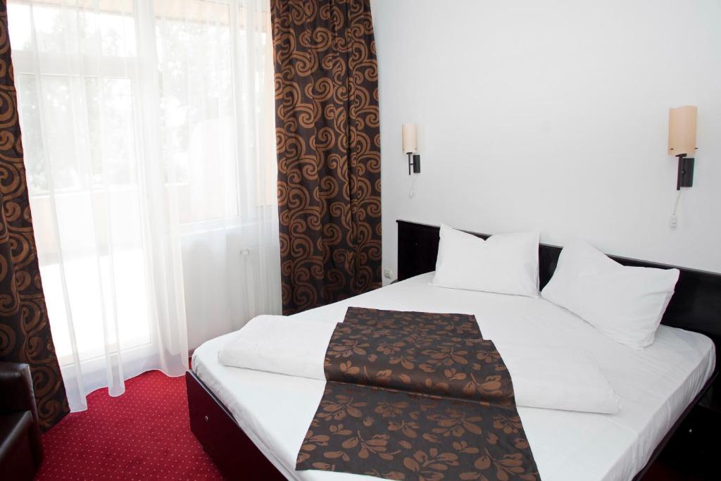 Hotel Terra Oradea Phòng bức ảnh